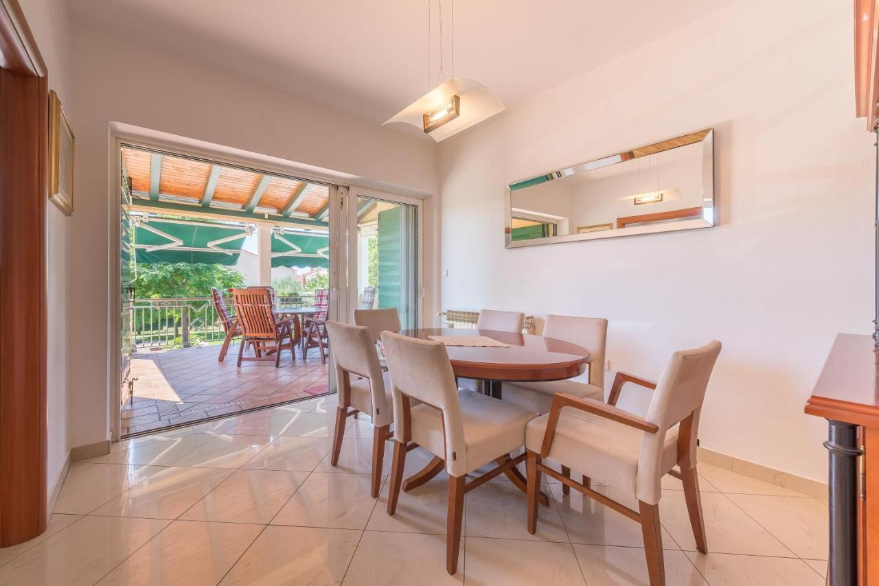Villa Lux Nina With Six Bedrooms, Private Pool, Sauna Zára Kültér fotó