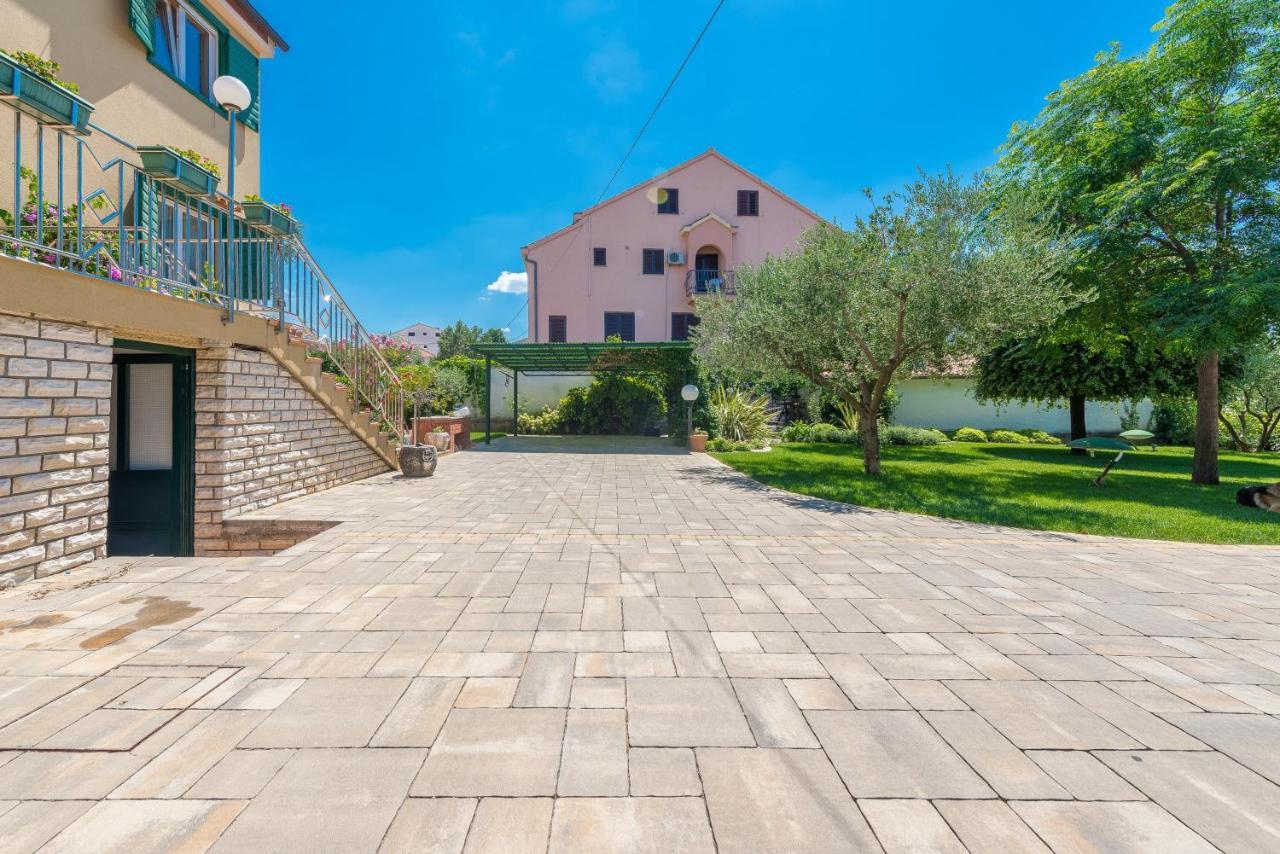 Villa Lux Nina With Six Bedrooms, Private Pool, Sauna Zára Kültér fotó