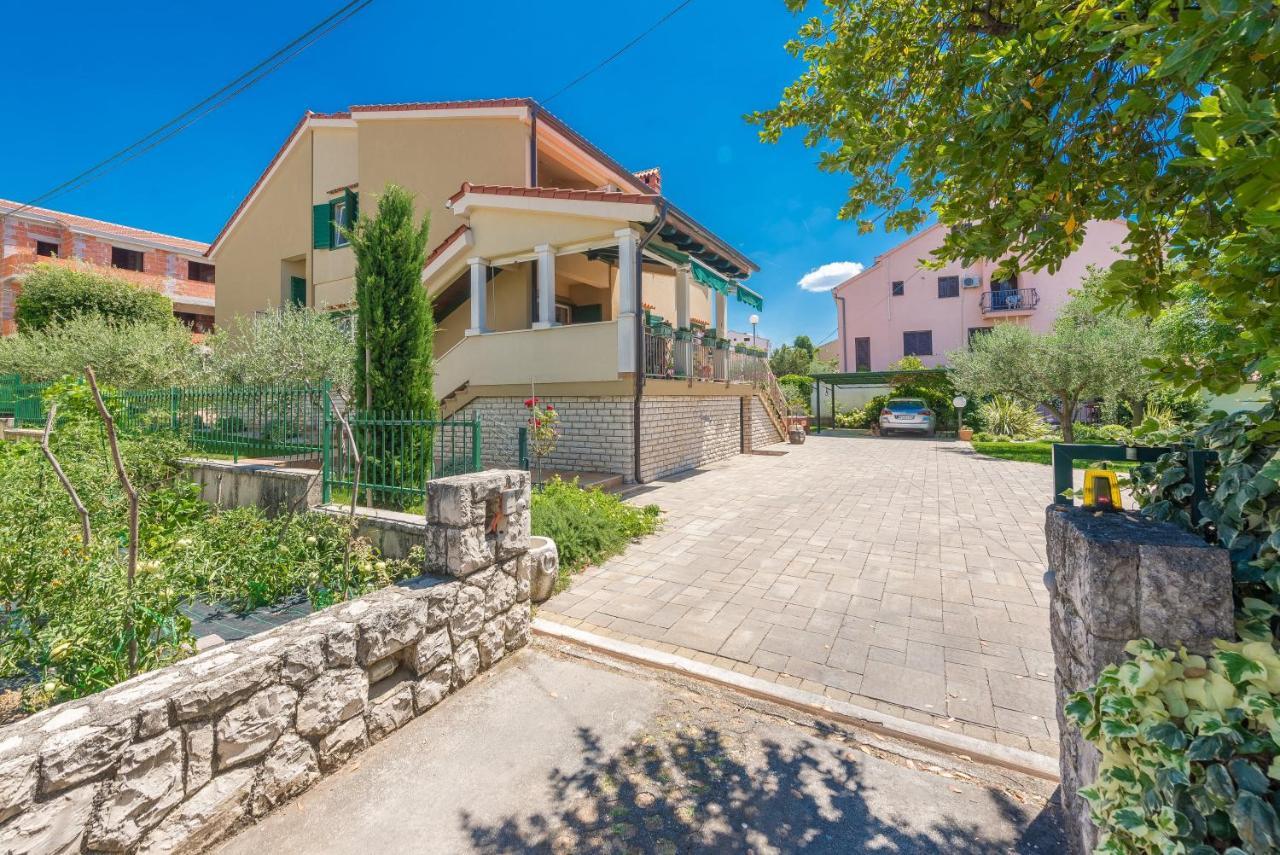 Villa Lux Nina With Six Bedrooms, Private Pool, Sauna Zára Kültér fotó