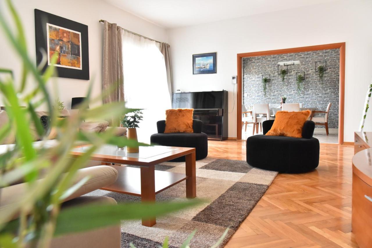 Villa Lux Nina With Six Bedrooms, Private Pool, Sauna Zára Kültér fotó