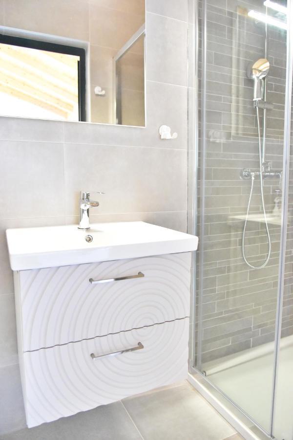 Villa Lux Nina With Six Bedrooms, Private Pool, Sauna Zára Kültér fotó