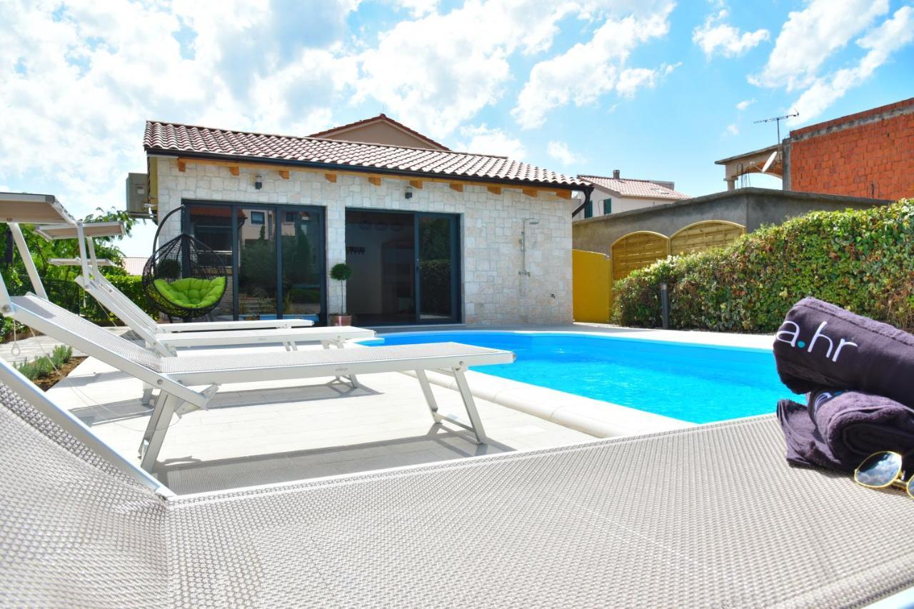 Villa Lux Nina With Six Bedrooms, Private Pool, Sauna Zára Kültér fotó