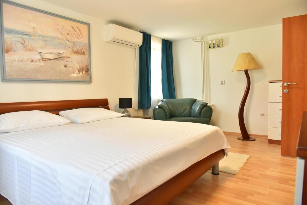 Villa Lux Nina With Six Bedrooms, Private Pool, Sauna Zára Kültér fotó